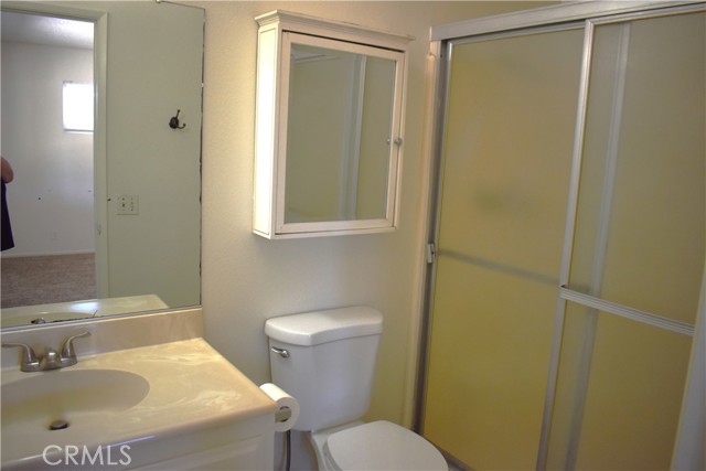 18107 Sycamore Street, Hesperia CA: https://media.crmls.org/medias/665b8317-0888-4bad-902d-c75688c17d4f.jpg