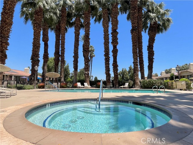 Detail Gallery Image 13 of 27 For 218 Castellana, Palm Desert,  CA 92260 - 2 Beds | 2 Baths