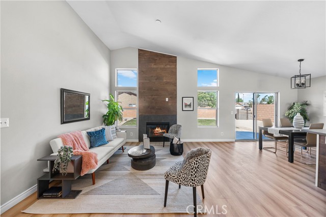 37011 Zinnia Street, Palmdale CA: https://media.crmls.org/medias/665bda1c-274a-4306-a9a4-946defc416b3.jpg