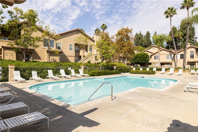 Detail Gallery Image 2 of 17 For 60 Sentinel Pl, Aliso Viejo,  CA 92656 - 2 Beds | 2/1 Baths