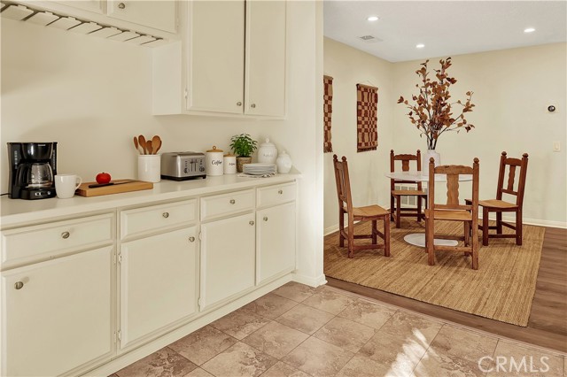 Detail Gallery Image 10 of 28 For 8482 E Amberwood, Anaheim,  CA 92808 - 3 Beds | 2/1 Baths