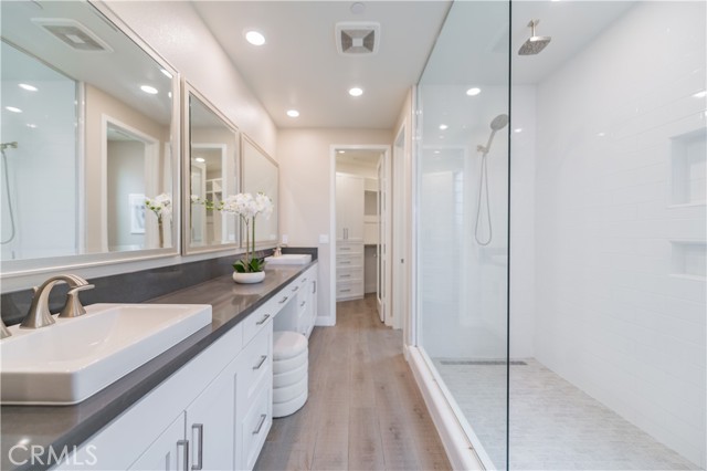 111 Bosque, Irvine CA: https://media.crmls.org/medias/665d45ad-97eb-4209-bf75-1fd051563386.jpg