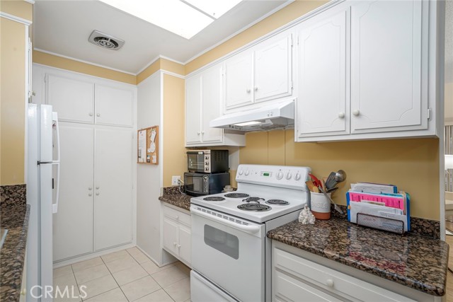 Detail Gallery Image 14 of 60 For 2220 E via Mariposa East #H,  Laguna Woods,  CA 92637 - 2 Beds | 1 Baths