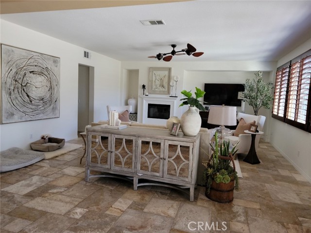 Detail Gallery Image 7 of 14 For 37671 Botanica Pl, Murrieta,  CA 92562 - 4 Beds | 3 Baths