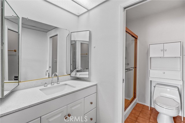 18403 Collins Street, Tarzana CA: https://media.crmls.org/medias/6660dbcb-ff8f-41e2-b16d-134aee162edf.jpg