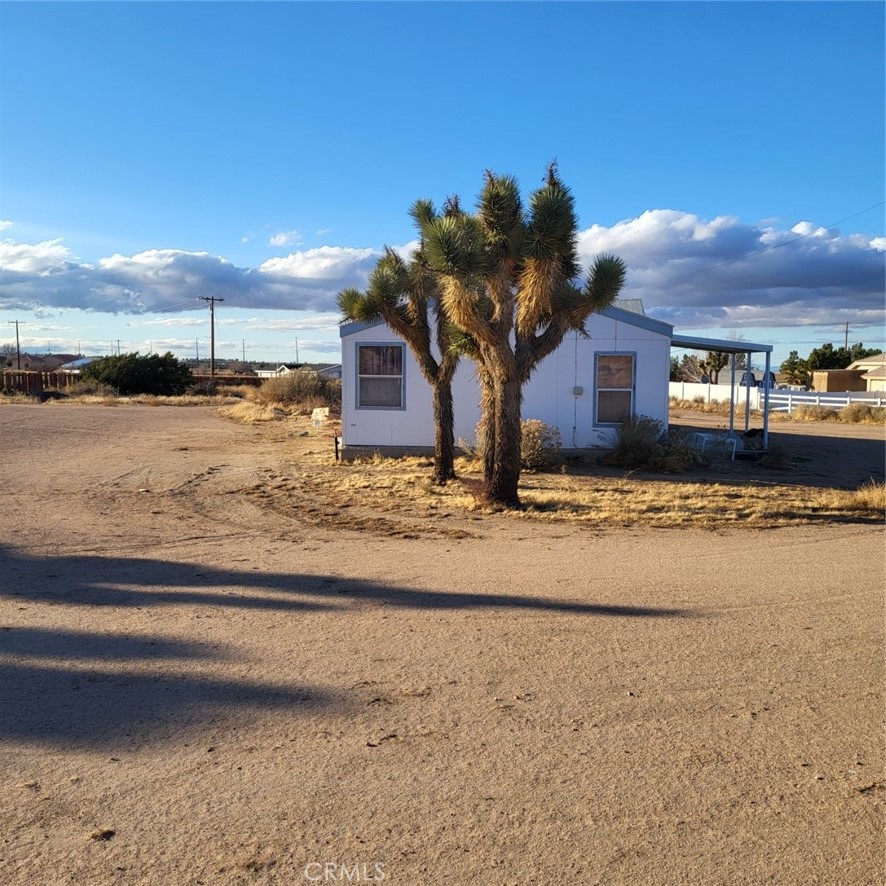 https://media.crmls.org/medias/6660ff4c-b6a6-48b0-bcf9-e6f7e799ad14.jpg?preset=X-Large