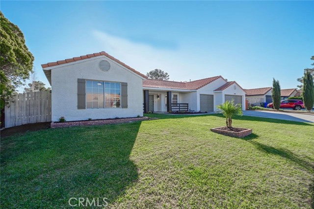 Detail Gallery Image 2 of 29 For 12993 Sundown Rd, Victorville,  CA 92392 - 4 Beds | 2 Baths