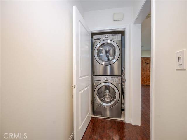 Detail Gallery Image 14 of 19 For 7656 Fountain Ave, West Hollywood,  CA 90046 - 2 Beds | 2 Baths