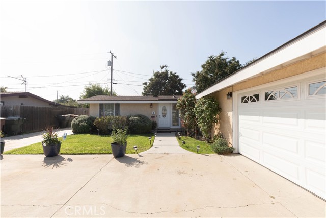 Detail Gallery Image 3 of 29 For 2114 E Alden Ave, Anaheim,  CA 92806 - 3 Beds | 2 Baths