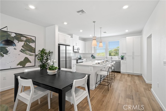 9343 Via Azul, Pico Rivera CA: https://media.crmls.org/medias/6663765e-00b1-467c-83ca-b3762302c4cf.jpg