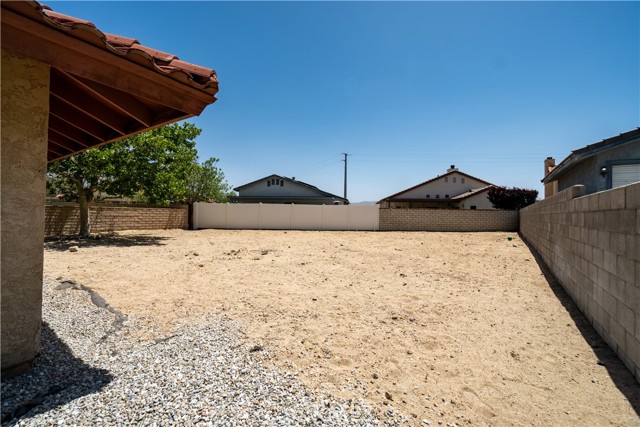 Detail Gallery Image 26 of 31 For 18625 Catalina Rd, Victorville,  CA 92395 - 3 Beds | 2 Baths