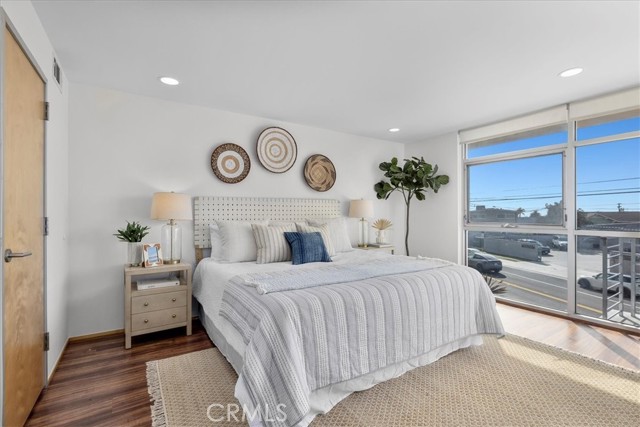 1130 Prospect Ave, Hermosa Beach, California 90254, 4 Bedrooms Bedrooms, ,3 BathroomsBathrooms,Residential,For Sale,Prospect Ave,SB25036806