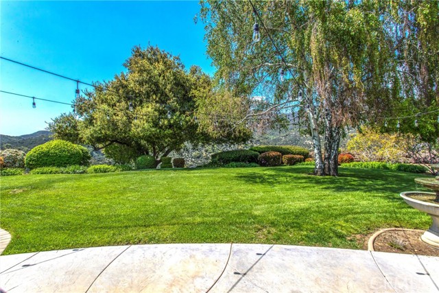 13046 Oak Crest Drive, Yucaipa CA: https://media.crmls.org/medias/6663f994-3a3c-4156-ac88-5e3a9972cd75.jpg