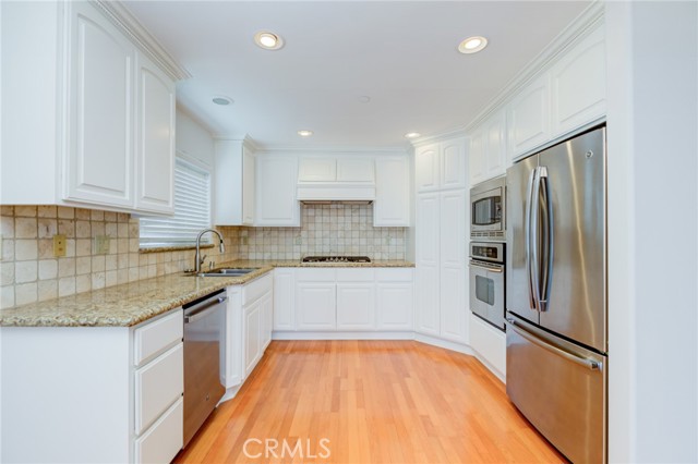 Detail Gallery Image 19 of 36 For 1726 Carlson Ln, Redondo Beach,  CA 90278 - 3 Beds | 2/1 Baths