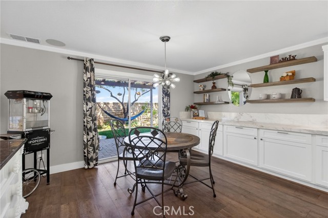 Detail Gallery Image 17 of 62 For 879 Derby, Corona,  CA 92882 - 4 Beds | 3/1 Baths