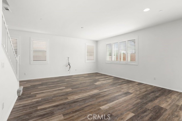 Detail Gallery Image 7 of 39 For 2855 Villa Catalonia Ct, Corona,  CA 92881 - 3 Beds | 2/1 Baths