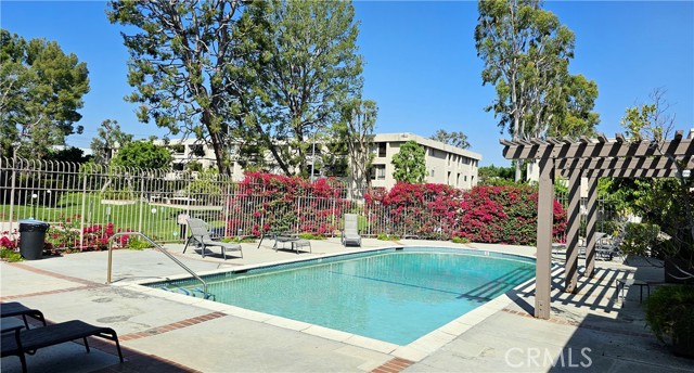 Detail Gallery Image 24 of 38 For 15215 Magnolia Bld, Sherman Oaks,  CA 91403 - 2 Beds | 2 Baths