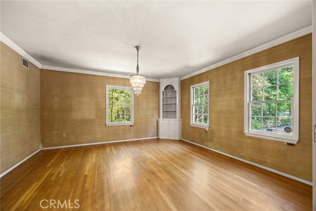 85 S San Rafael Avenue, Pasadena CA: https://media.crmls.org/medias/66664886-1bf4-4777-8a3d-029c4969badf.jpg