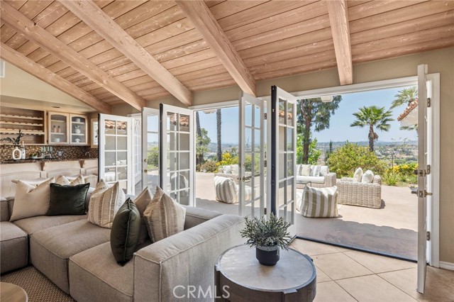 31396 Lake Vista Circle, Bonsall CA: https://media.crmls.org/medias/666727d2-0e4e-4acd-b5a7-52906fbb587d.jpg