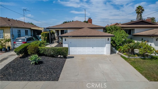 4637 W 132nd Street, Hawthorne CA: https://media.crmls.org/medias/66674aee-5d6f-43ce-896d-7a664ce24bce.jpg