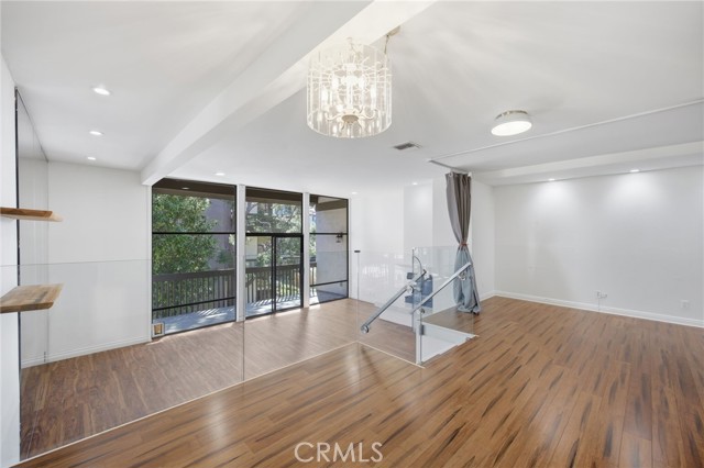 7202 Marina Pacifica S, Long Beach CA: https://media.crmls.org/medias/6667bea1-e94e-4a2d-92f1-e3127140dfe6.jpg