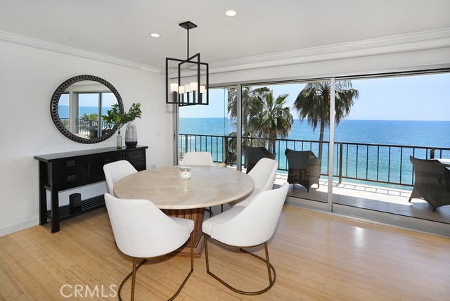 31423 South Coast Hwy, Laguna Beach CA: https://media.crmls.org/medias/6668db95-9a39-469f-883c-2664b145f3d7.jpg