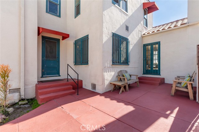 Detail Gallery Image 35 of 48 For 8933 Gibson St, Los Angeles,  CA 90034 - 4 Beds | 2 Baths