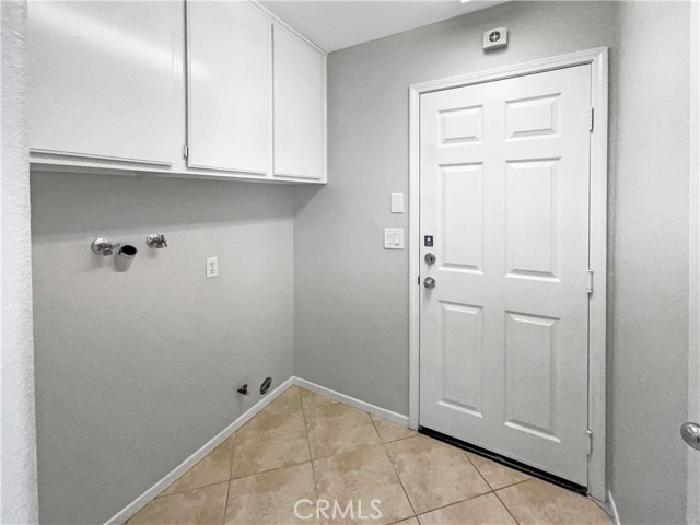 7411 Bull Run Place, Fontana CA: https://media.crmls.org/medias/666a5898-2fc7-47c2-a704-58c8b9ab5a8d.jpg