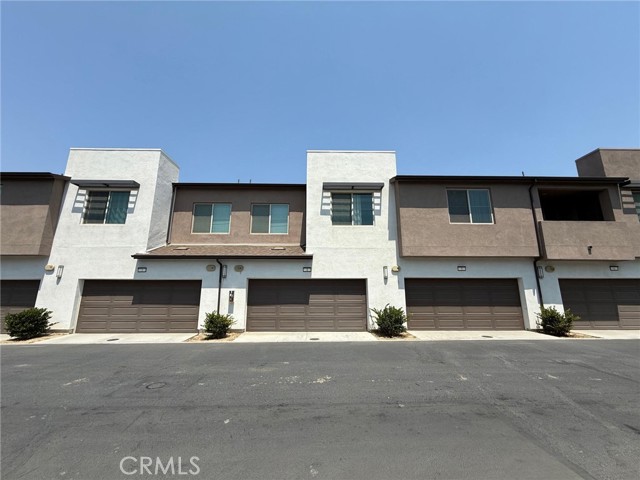 3610 E Pollock Street, Ontario CA: https://media.crmls.org/medias/666a6f88-c234-491c-9a62-8977db8b50d6.jpg