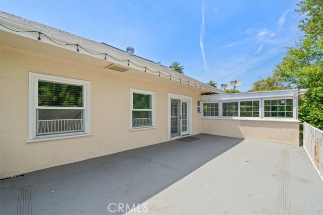 268 S Norton Avenue, Los Angeles CA: https://media.crmls.org/medias/666aecab-2ded-47ce-ba49-73b10b3676a7.jpg