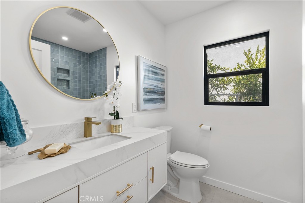 MLS #OC25080580 img 12