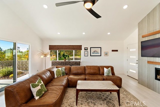 Detail Gallery Image 7 of 33 For 9141 Navajo Trl, Morongo Valley,  CA 92256 - 3 Beds | 2 Baths