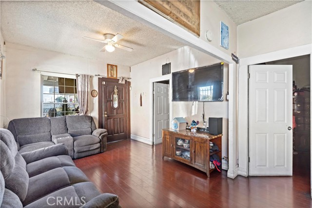 Detail Gallery Image 10 of 24 For 309 N Willowbrook Ave, Compton,  CA 90220 - 2 Beds | 1 Baths