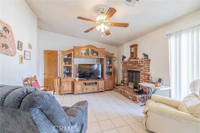 Detail Gallery Image 19 of 57 For 8541 W Avenue D, Lancaster,  CA 93536 - 3 Beds | 2 Baths