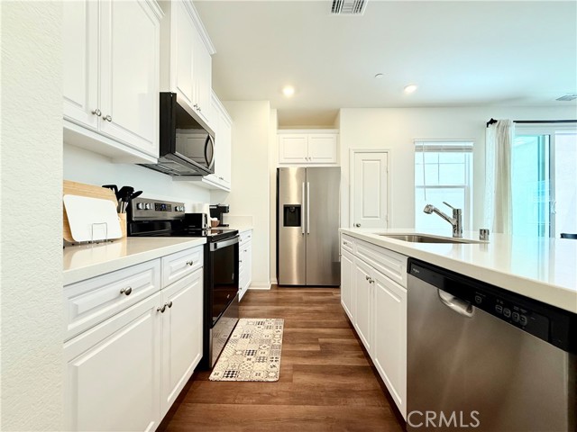 8543 Midway Lane, Chino CA: https://media.crmls.org/medias/666eaba4-7abc-41fc-85fc-39ffb98ed5d5.jpg