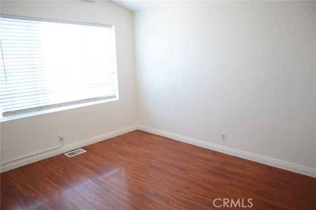 Detail Gallery Image 15 of 24 For 323 N Euclid St, Sp 65 #65,  Santa Ana,  CA 92703 - 4 Beds | 2 Baths