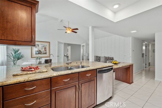 4314 Manchester Place, Cypress CA: https://media.crmls.org/medias/66704a11-2c94-47e4-b94b-79d0a7847049.jpg