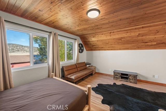 Detail Gallery Image 22 of 28 For 1025 E Country Club, Big Bear City,  CA 92314 - 3 Beds | 2 Baths