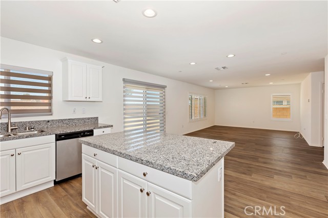 Detail Gallery Image 19 of 28 For 16546 Biola Pl, Victorville,  CA 92395 - 4 Beds | 3 Baths