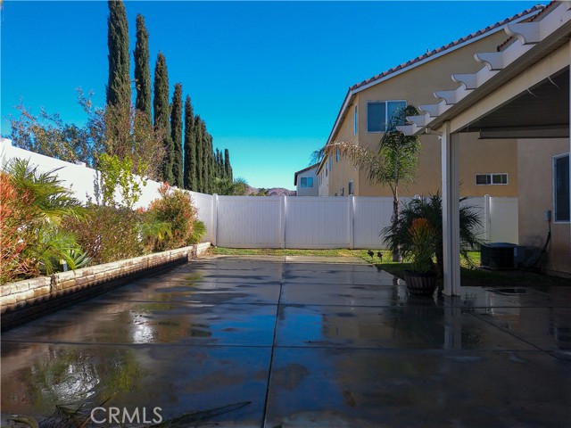 Detail Gallery Image 9 of 9 For 26854 Snow Canyon Cir, Moreno Valley,  CA 92555 - 5 Beds | 3 Baths