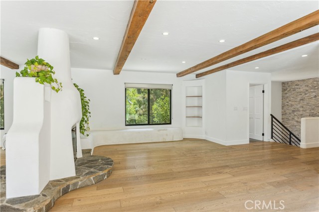 Detail Gallery Image 9 of 49 For 25650 Timpangos Dr, Calabasas,  CA 91302 - 5 Beds | 4/1 Baths