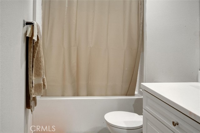 Detail Gallery Image 15 of 28 For 34899 Windwood Glen Ln, Murrieta,  CA 92563 - 4 Beds | 2/1 Baths