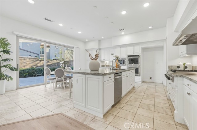 Detail Gallery Image 29 of 65 For 218 Geyser, Irvine,  CA 92618 - 4 Beds | 4/1 Baths