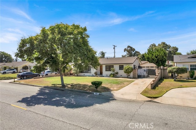 2106 E Cortez E Street, West Covina CA: https://media.crmls.org/medias/6672551e-9f00-4349-812a-efcebda4c770.jpg