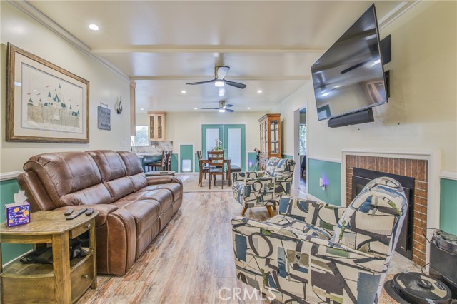 717 Ultimo Avenue, Long Beach CA: https://media.crmls.org/medias/66727910-e78d-480d-9761-9a9627aa3c39.jpg