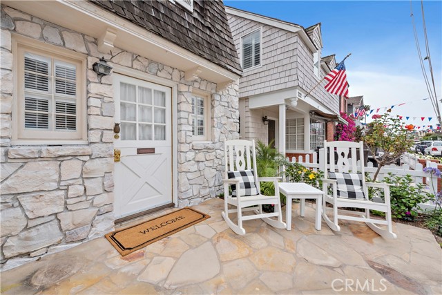 Detail Gallery Image 28 of 29 For 224 Amethyst, Newport Beach,  CA 92662 - 3 Beds | 3 Baths