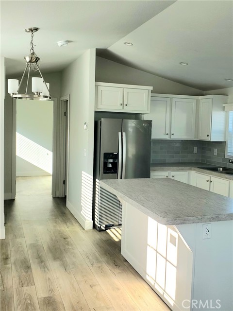 Detail Gallery Image 5 of 11 For 8100 Foothill Bld #1,  Sunland,  CA 91040 - 1 Beds | 1 Baths