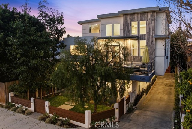 Detail Gallery Image 49 of 49 For 1729 Harriman Ln a,  Redondo Beach,  CA 90278 - 4 Beds | 3/1 Baths