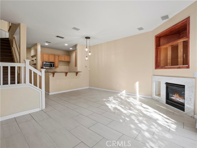 Detail Gallery Image 5 of 17 For 27024 Wolf Creek Trl #22,  Valencia,  CA 91354 - 2 Beds | 2 Baths