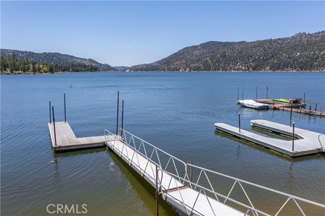 Detail Gallery Image 46 of 47 For 39451 Lake Dr, Big Bear Lake,  CA 92315 - 4 Beds | 3 Baths